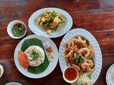 อาหาร หรือ เครื่องดื่ม