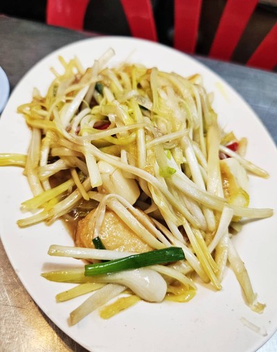กุยช่ายขาวผัดเต้าหู้