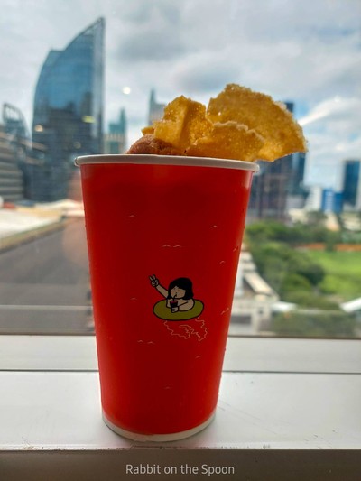 ชาไทย ไอซ์ซี่ โรตีกรอบ