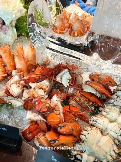 Seafood on ice