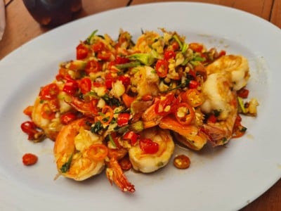 กุ้งผัดพริกเกลือ