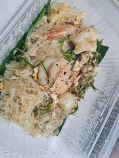 วุ้นเส้นผัดชะอมกุ้งสด