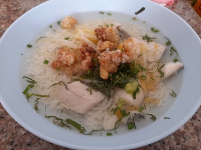 ข้าวต้มเนื้อปลา