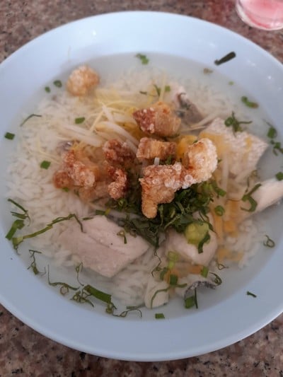 ข้าวต้มเนื้อปลา