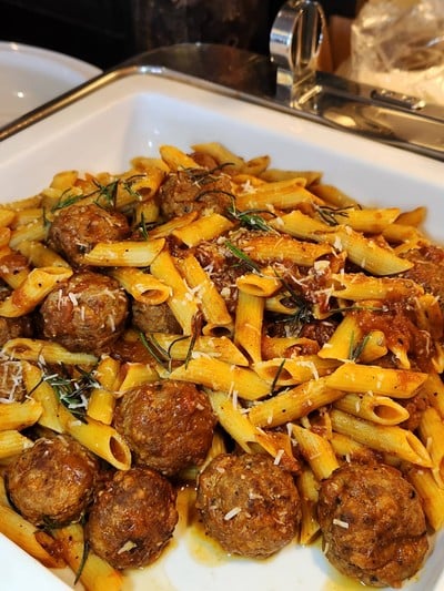 อาหาร หรือ เครื่องดื่ม