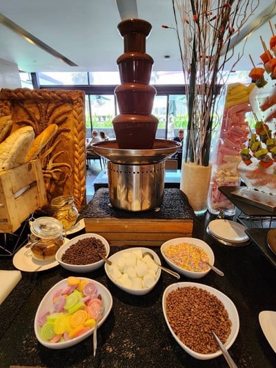 อาหาร หรือ เครื่องดื่ม