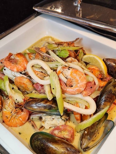 อาหาร หรือ เครื่องดื่ม