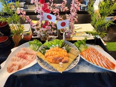 อาหาร หรือ เครื่องดื่ม