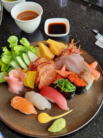 อาหาร หรือ เครื่องดื่ม