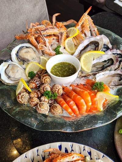 อาหาร หรือ เครื่องดื่ม