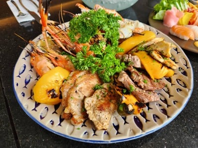 อาหาร หรือ เครื่องดื่ม