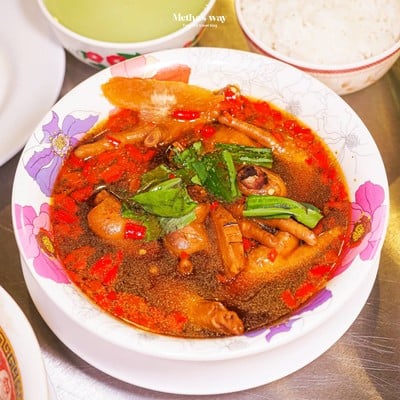 อาหาร หรือ เครื่องดื่ม