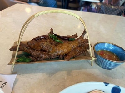 ปลาไข่ทอดพริกแกงใต้