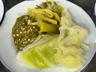 น้ำพริกหนุ่ม + ผักต้ม และ ผักดอง