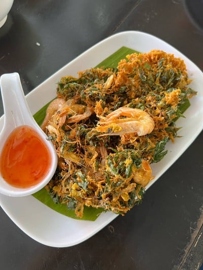 ทอดมันกุ้งใบเล็บครุฑ