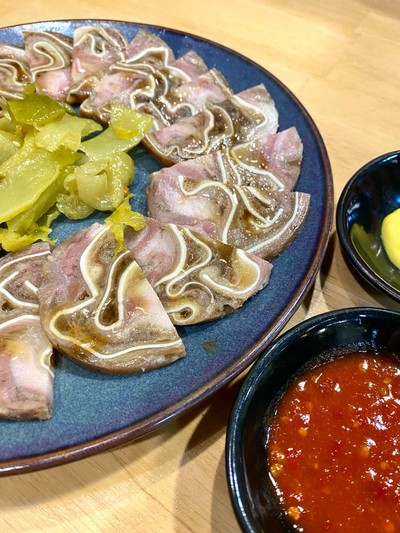 หูหมูรมควัน