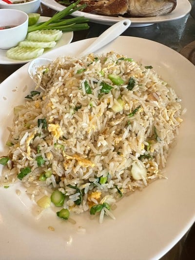 ข้าวผัดคะน้าปลาเค็ม