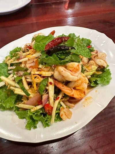 กุ้งพล่า