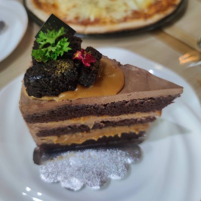 อาหาร หรือ เครื่องดื่ม