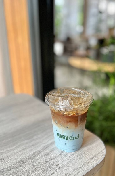 ☕️ Iced Lavender Latte. (Price 120 Baht.)
