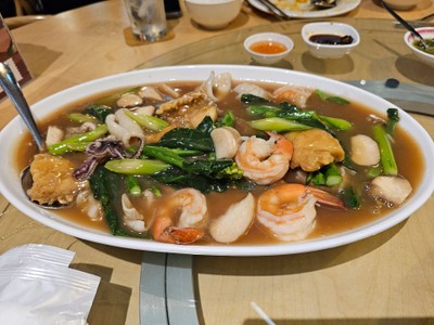 อาหาร หรือ เครื่องดื่ม