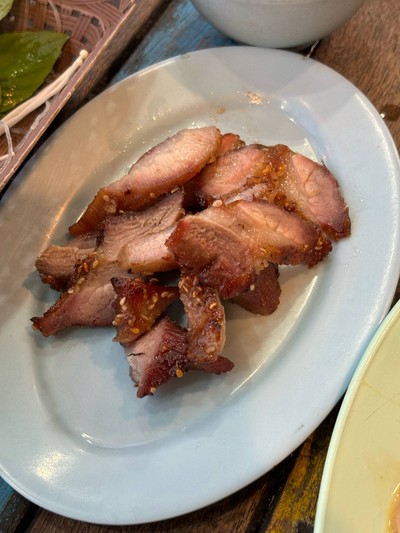 คอหมูย่าง