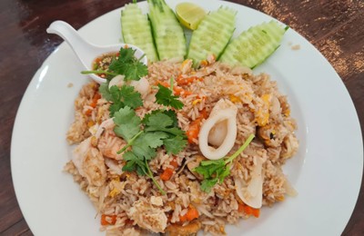 ข้าวผัดทะเล