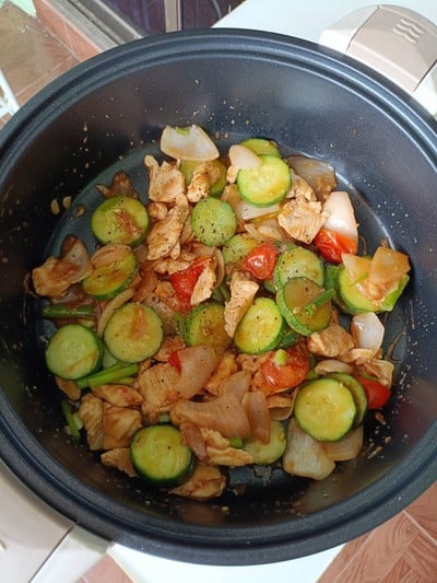 ผัดเปรี้ยวหวาน