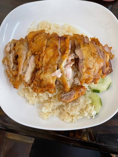 ข้าวมันไก่ทอด