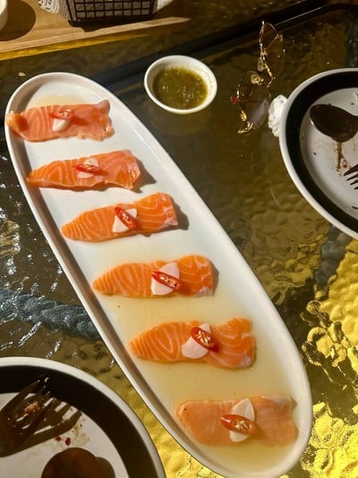 แซลมอนแช่น้ำปลา