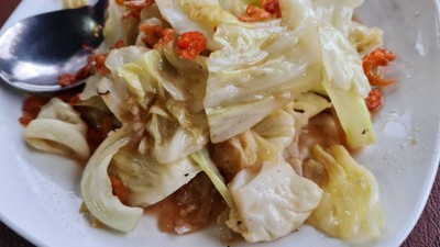 กระหล่ำปลีผัดน้ำปลา