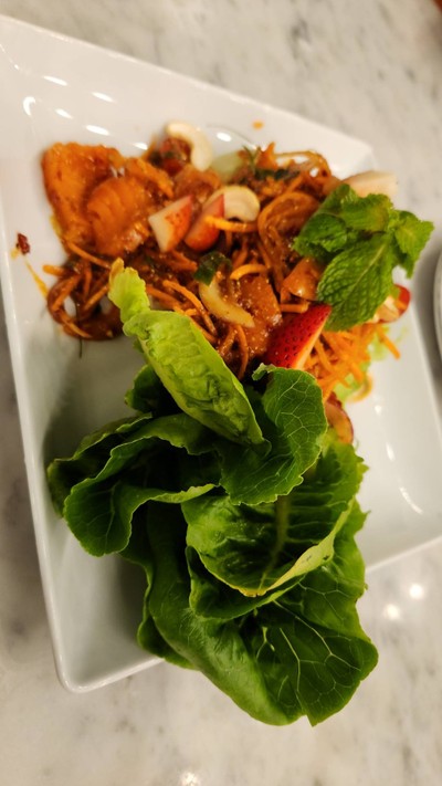 ยำแซลมอนสตรอเบอรี