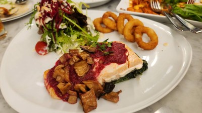 สเต๊กปลาแซลมอน