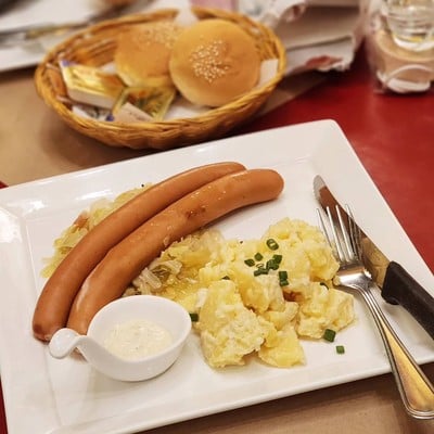 อาหาร หรือ เครื่องดื่ม