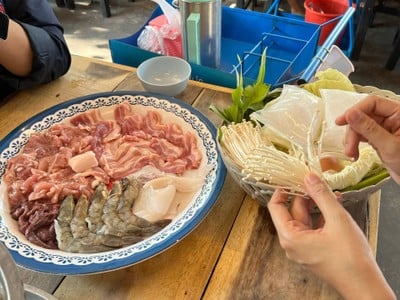 หมูกระทะชุดใหญ่