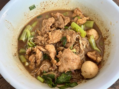 เมนูของร้าน ก๋วยเตี๋ยวเรืออยุธยารสดั้งเดิมสูตรโบราณ โรคัลโรด ดอนเมือง