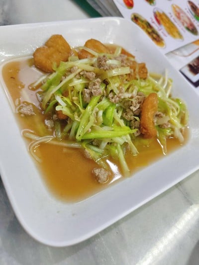 กุยช่ายขาวผัดเต้าหู้หมูสับ