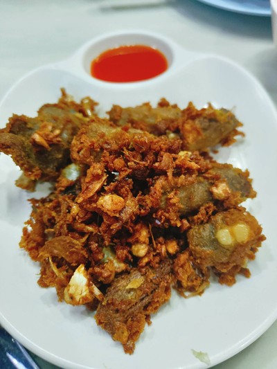 ซี่โครงหมูทอดกระเทียม