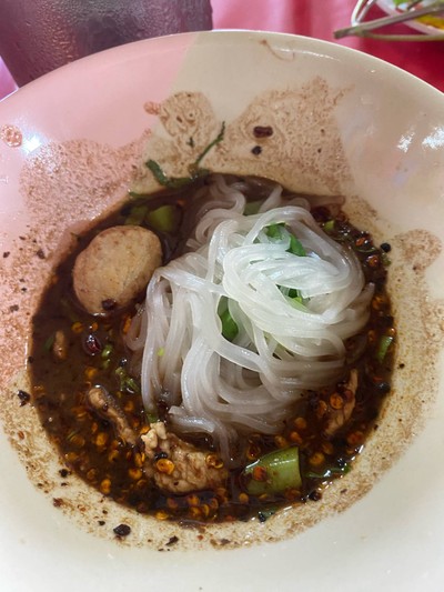 เล็กเนื้อ