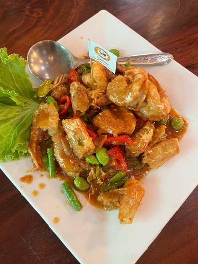 กุ้งผัดกะปิสะตอ