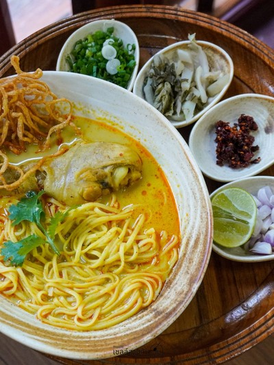 ข้าวซอยไก่