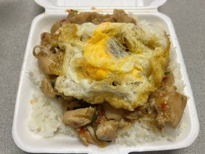 ข้าวกะเพราไก่