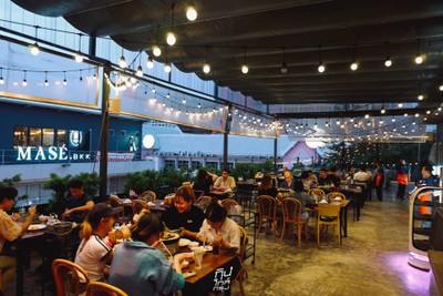 หมูหมึกกุ้ง หมูกระทะ Rooftop