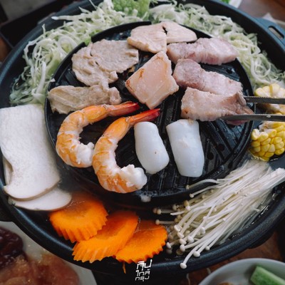 หมูหมึกกุ้ง หมูกระทะ Rooftop