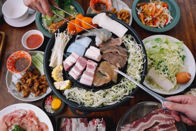 หมูหมึกกุ้ง หมูกระทะ Rooftop