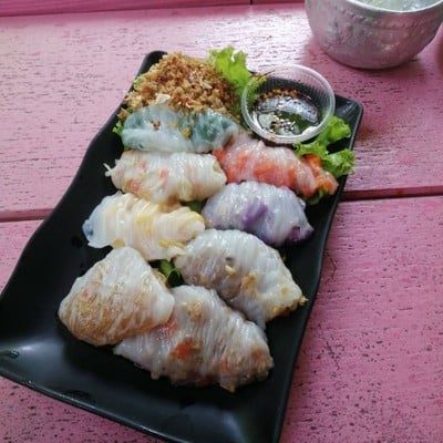 เมนูของร้าน ก๋วยเตี๋ยวปากหม้อน่าล่อในสวน