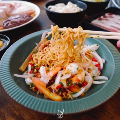 หมูหมึกกุ้ง หมูกระทะ Rooftop