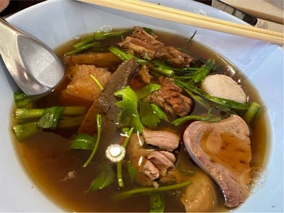 อาหาร หรือ เครื่องดื่ม