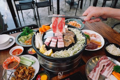 หมูหมึกกุ้ง หมูกระทะ Rooftop