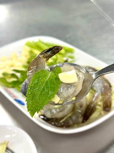 กุ้งแช่น้ำปลา
